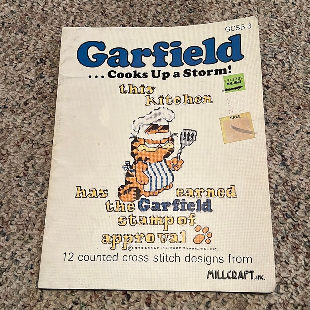 3/$15 Millcraft.Inc Garfield Cross-Stitch Design Book